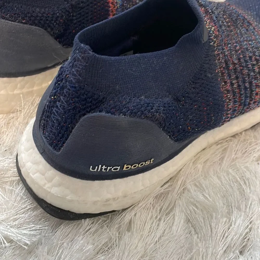 Unisex Adidas Ultra Boost Laceless Shoe￼ - Picture 5 of 6